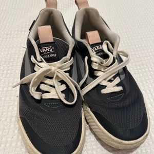 Vans tennis shoes -used
